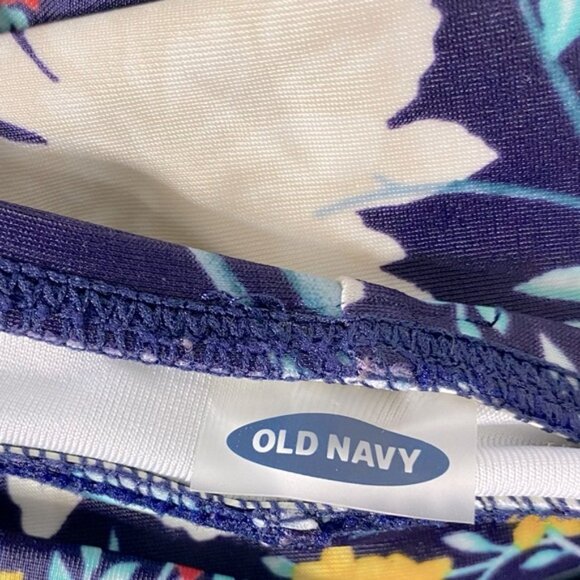 5/$25 Old Navy Navy Blue Red Floral Print Wrap Bikini Top Swim Top 2XL - Picture 3 of 11